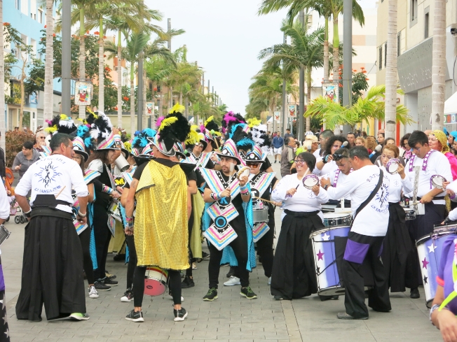 La Gala Drag, con 12 aspirantes, y la Cabalgata, con 30 carrozas, ponen el broche al Carnaval Pirata