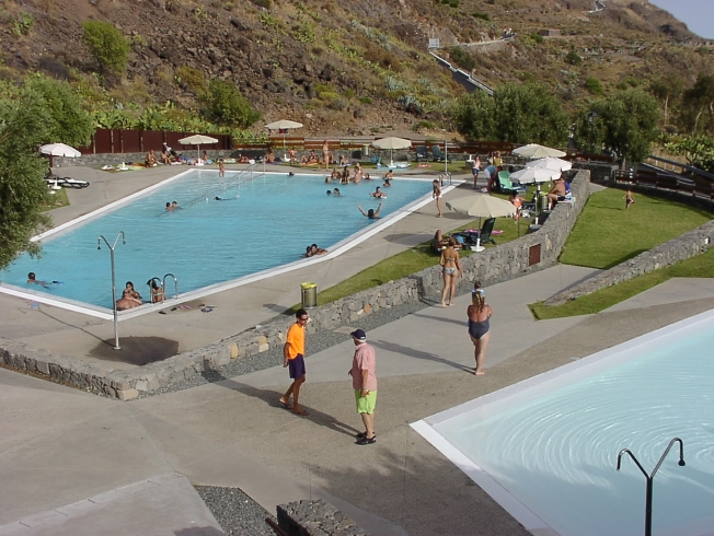 La apertura de la piscina de la zona alta refresca las medianías y ofrece un nuevo plan de actividades
