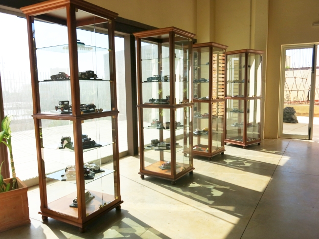 El Museo La Zafra acoge hasta noviembre una exposición de miniaturas de coches clásicos y antiguos