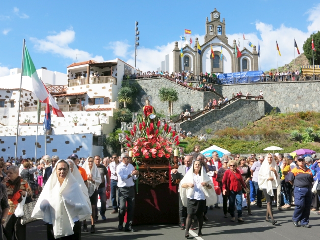 Las fiestas de Santa Lucía arrancan este jueves con la lectura del pregón de la maestra Mª Carmen López 