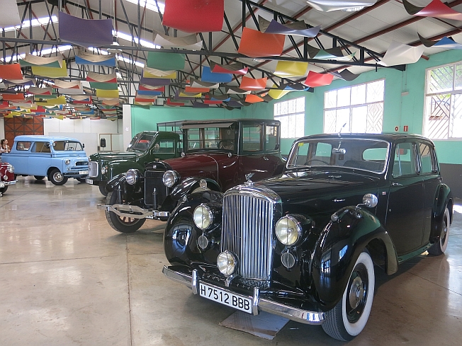 ‘La historia del transporte en Gran Canaria’ evoca recuerdos a generaciones que viajaron en esos coches