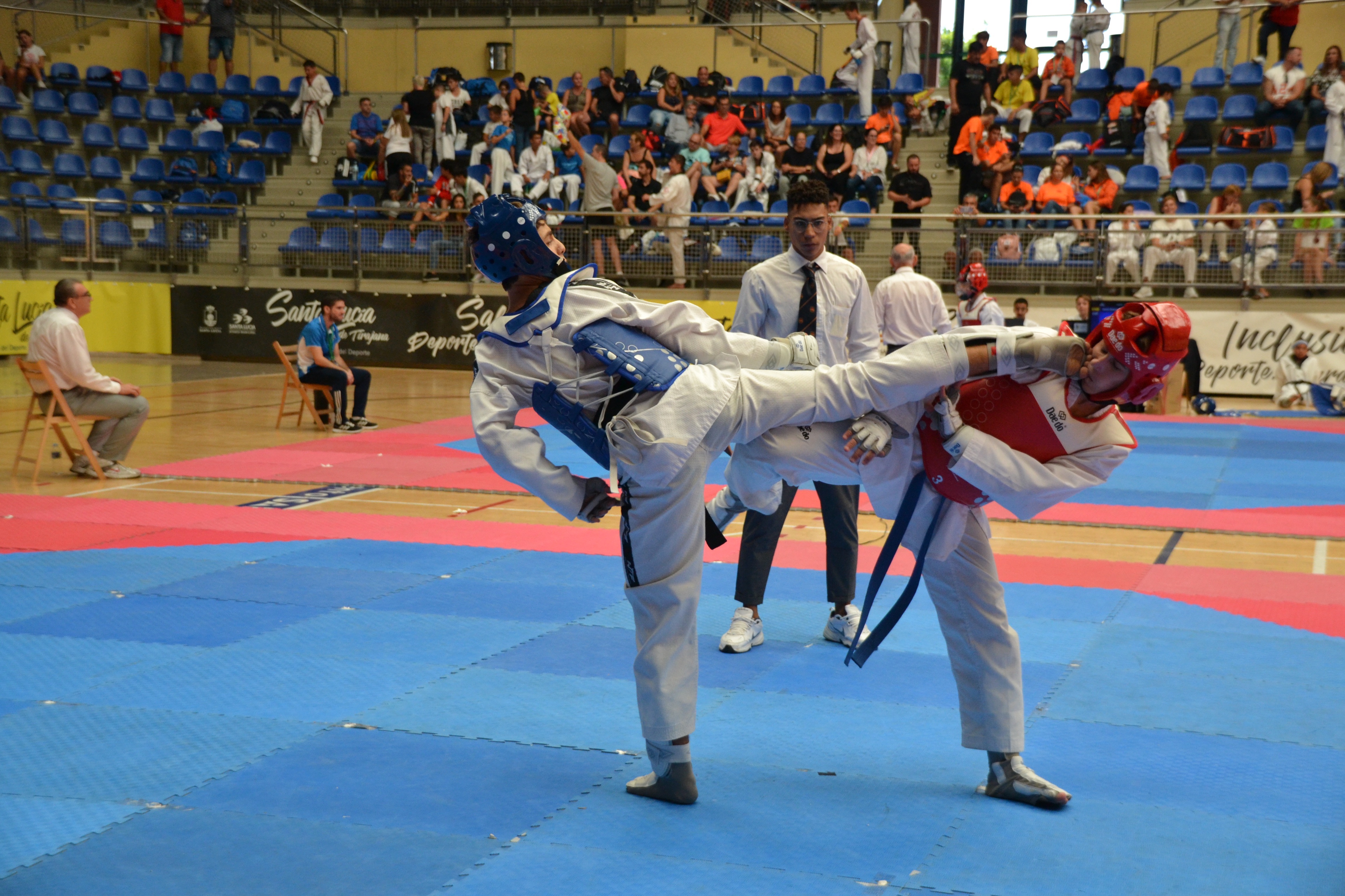 La II Copa Internacional de Taekwondo convoca a 180 deportistas de Brasil, Suecia y España en el Pabellón Municipal de Vecindario