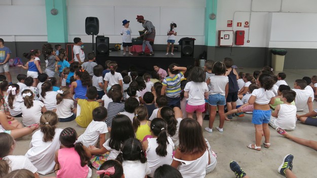 Más de 500 niños y niñas terminan los campus de verano de julio en Santa Lucía