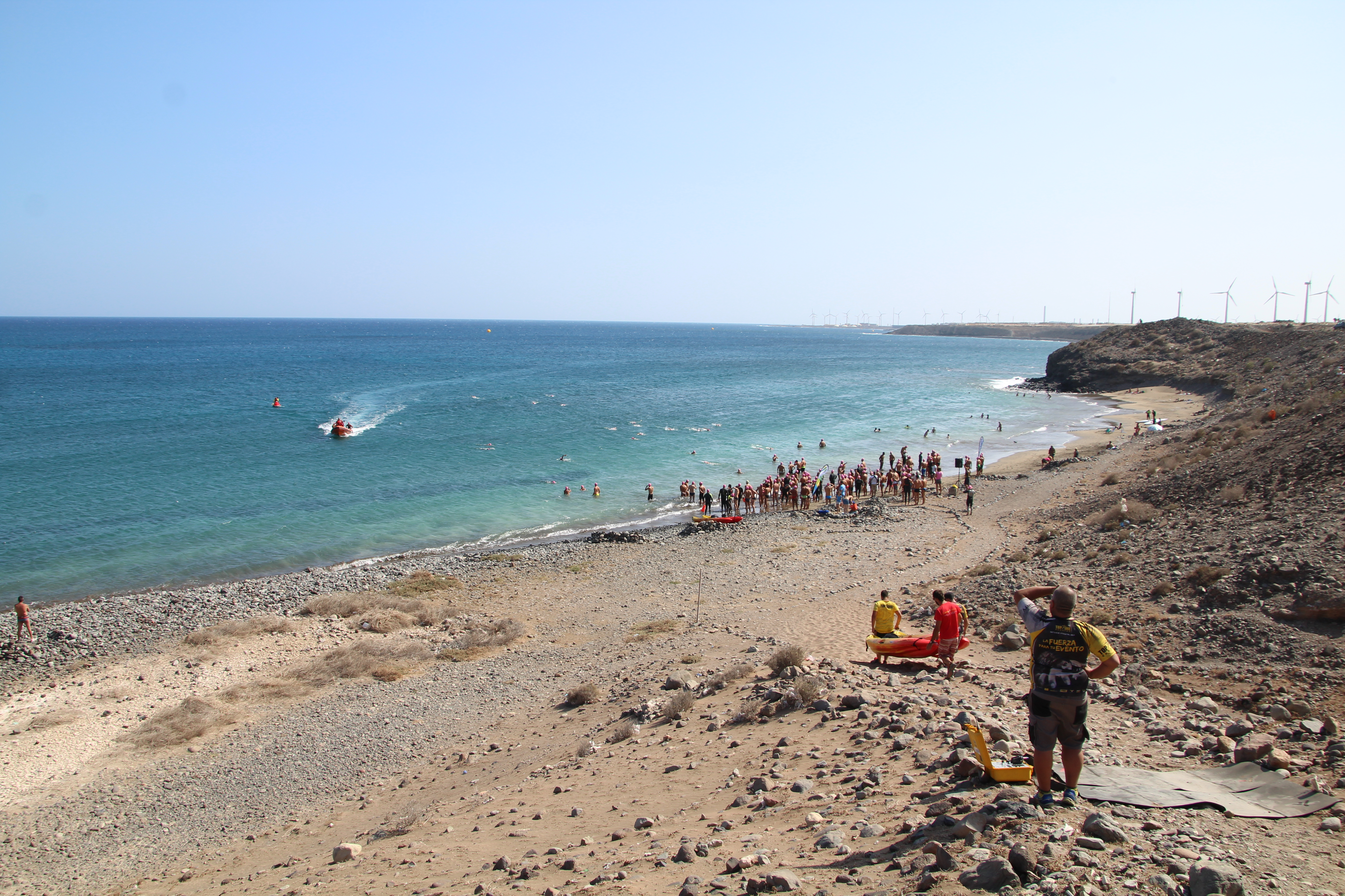 La nueva ordenanza municipal de playas regula el acceso de embarcaciones y el disfrute público de la costa