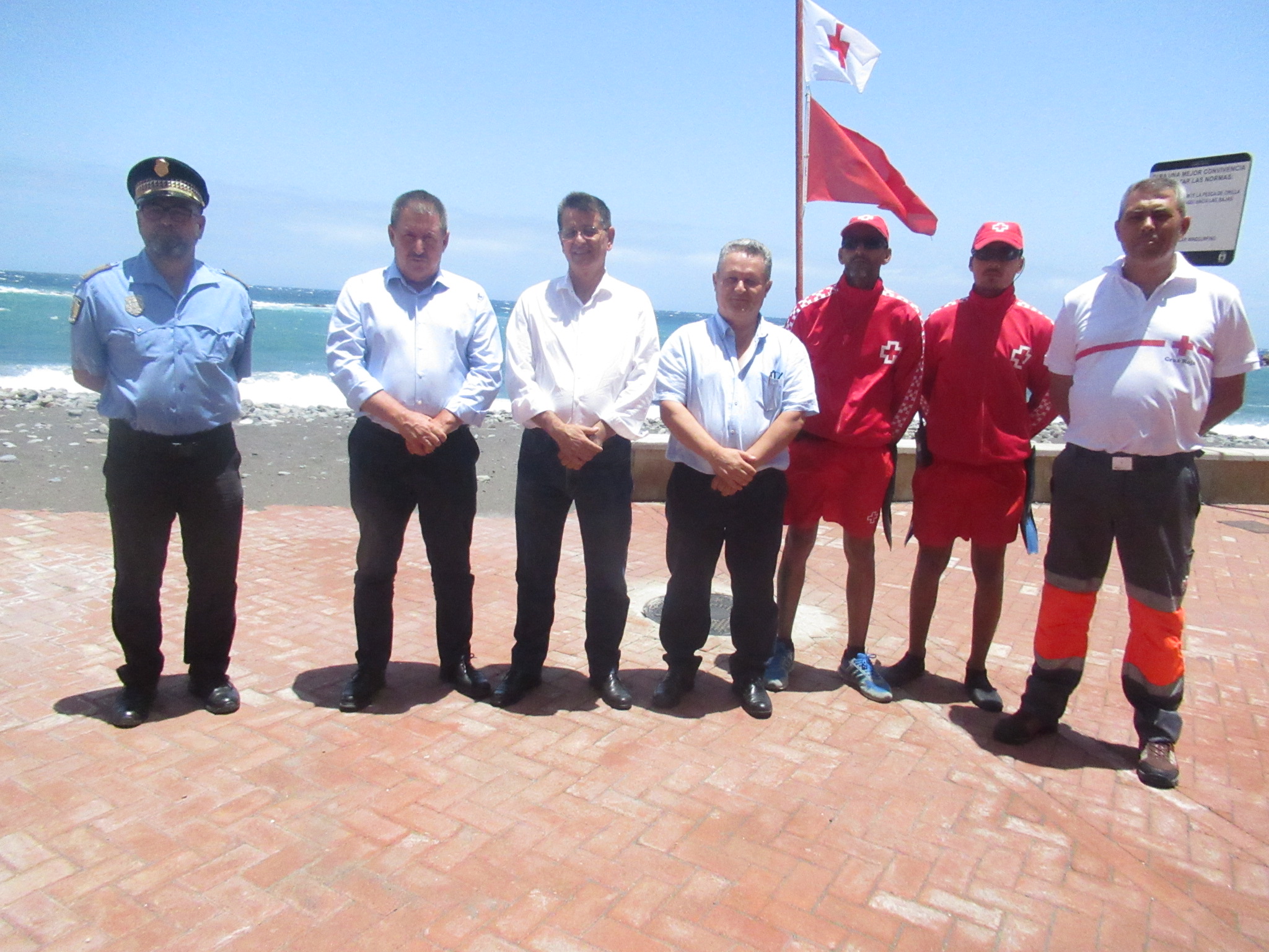 Cruz Roja comienza la campaña de verano con un dispositivo que estará de lunes a domingo en Pozo Izquierdo  