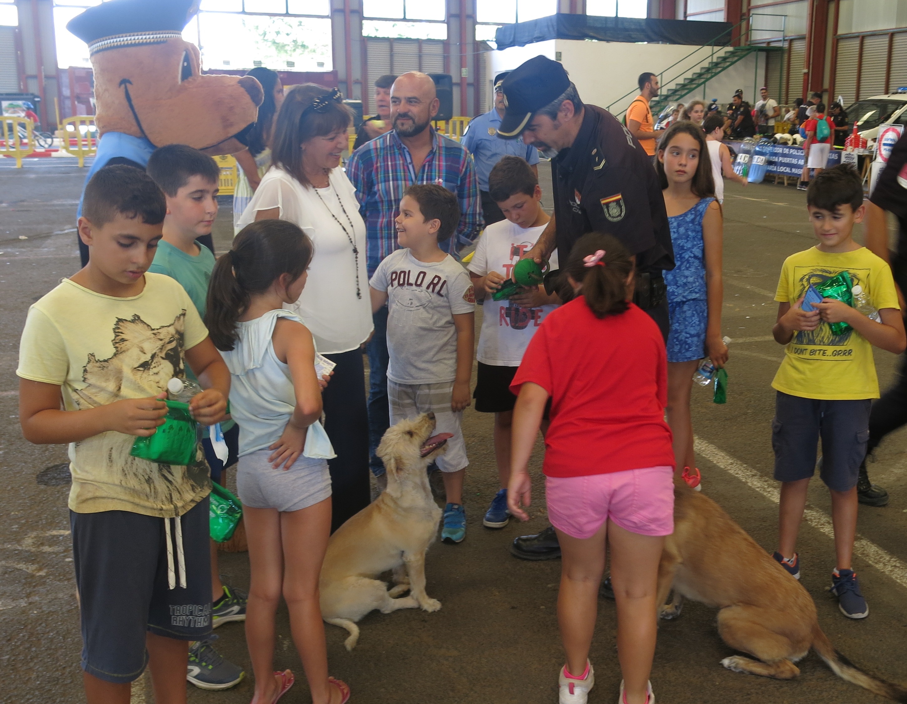 Más de 800 niños y niñas participan en el III Encuentro Infantil de Emergencias en Vecindario