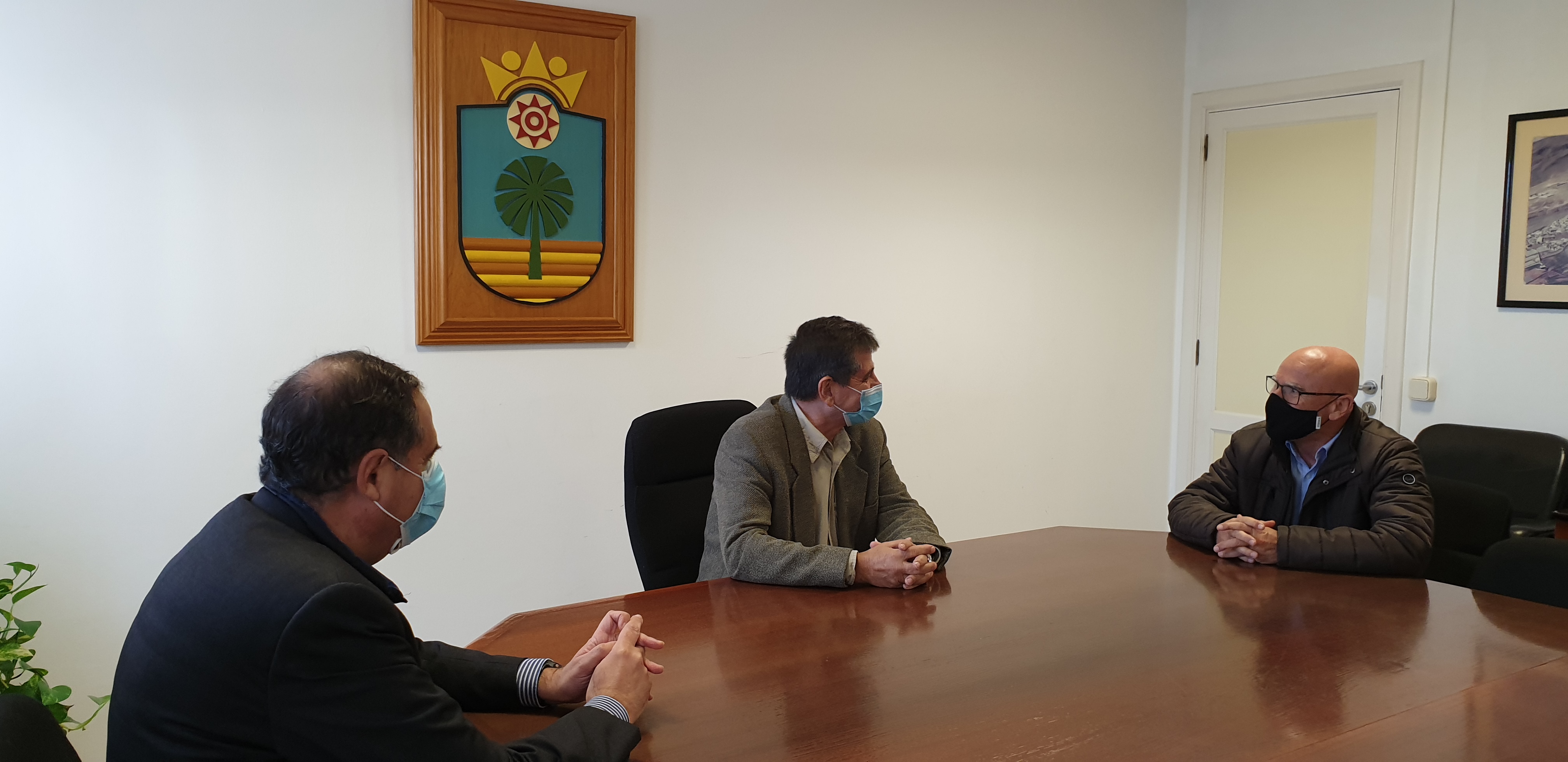 El Ayuntamiento de Santa Lucía y el Diputado del Común incrementarán su colaboración para atender las demandas ciudadanas