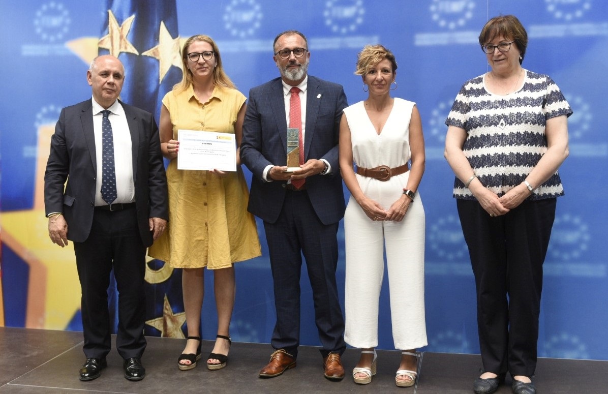 El Ayuntamiento recibe el premio del Ministerio de Educación por las buenas prácticas municipales en la mejora de la convivencia escolar