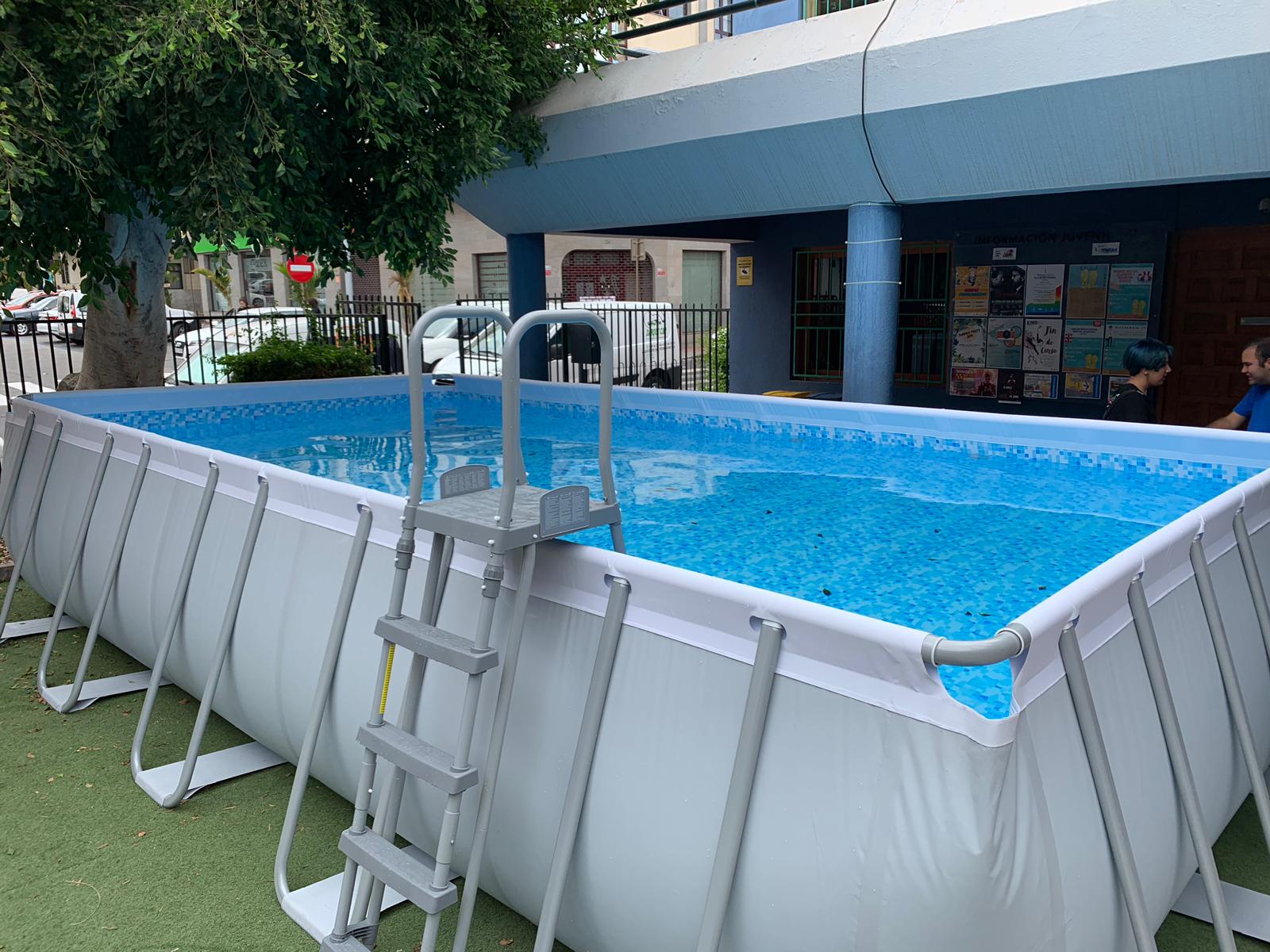 El Punto J. de Santa Lucía  refresca el verano con la piscina y oferta diez cursos en la Escuela de Calor  